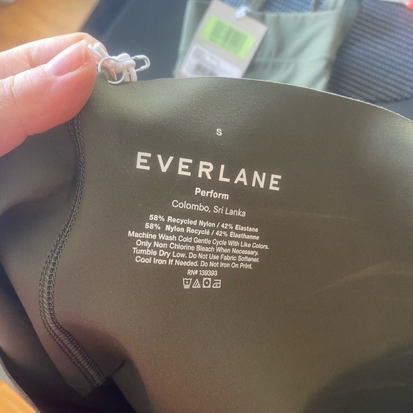 NWT Everlane The perform set - Picture 3 of 10